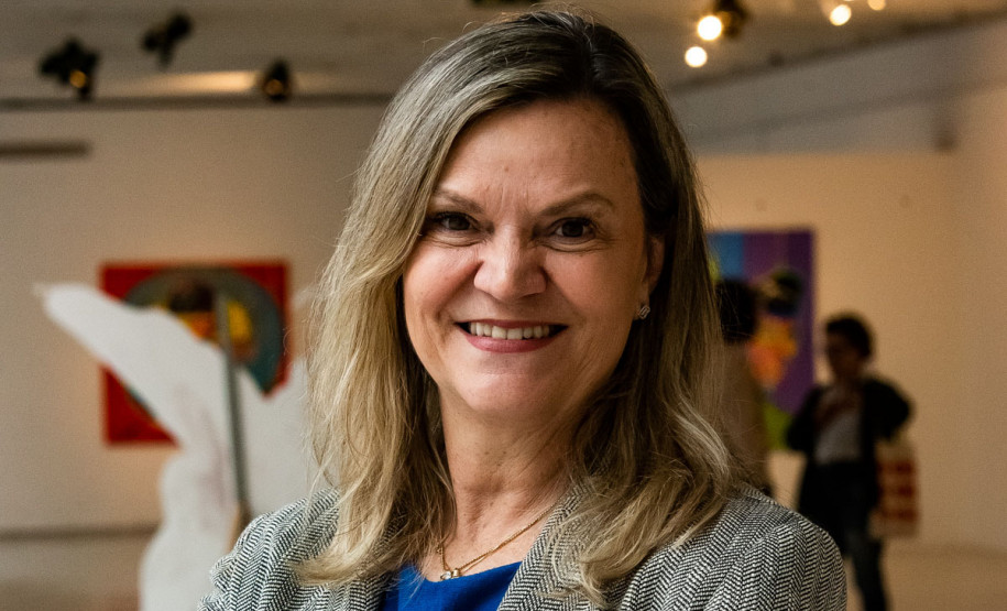 Museu Casa Alfredo Andersen (MCAA) - Palestra com artista – Dia 24 (quarta-feira), às 19h, o museu recebe Juliane Fuganti, artista visual e atual diretora do Museu de Artes Contemporânea do Paraná para compartilhar suas experiências e jornada artística com o público. A entrada é livre e gratuita.