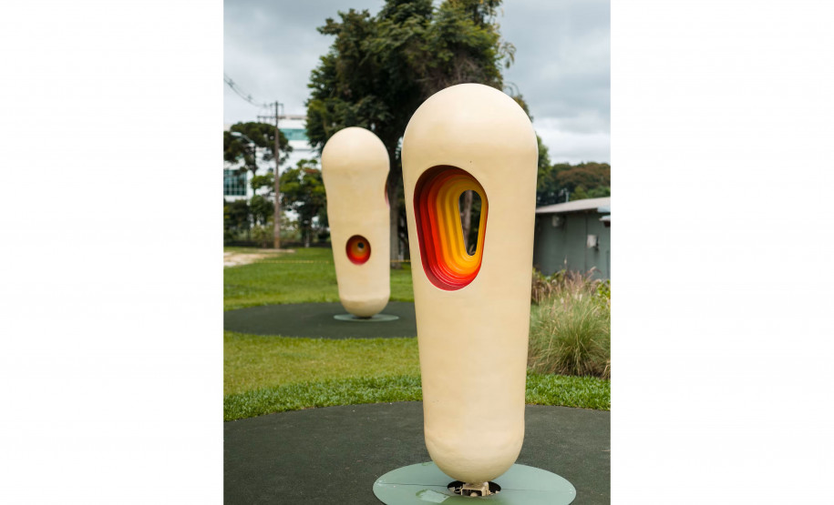 Museu Oscar Niemeyer (MON) - Mediação | MON sem Paredes: Na quarta-feira (24), inicia às 15h uma mediação na mostra MON sem Paredes, que leva a arte para os jardins do museu.