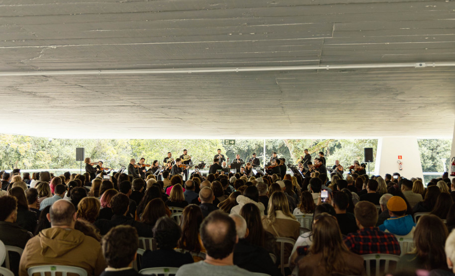 Orquestra Sinfônica do Paraná volta ao MON com quarto concerto da série Mostly Mozart