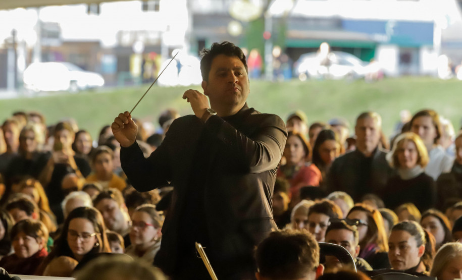 Curitiba, 05 de julho de 2025 - A Orquestra Sinfônica do Paraná retorna no vão-livre do Museu Oscar Niemeyer (MON) concerto gratuito da série "OSP no Museu Oscar Niemeyer – Mostly Mozart".