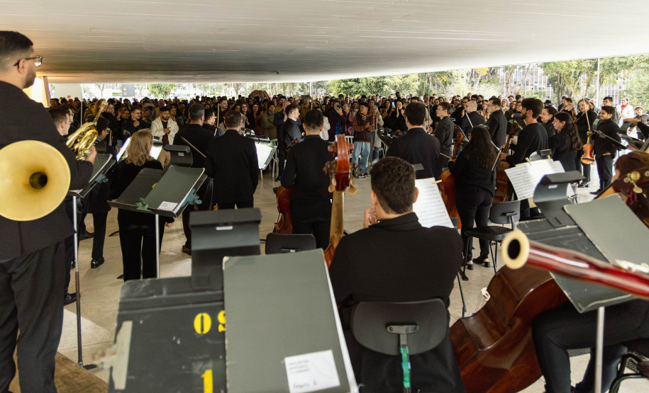 Orquestra Sinfônica do Paraná volta ao MON com quarto concerto da série Mostly Mozart