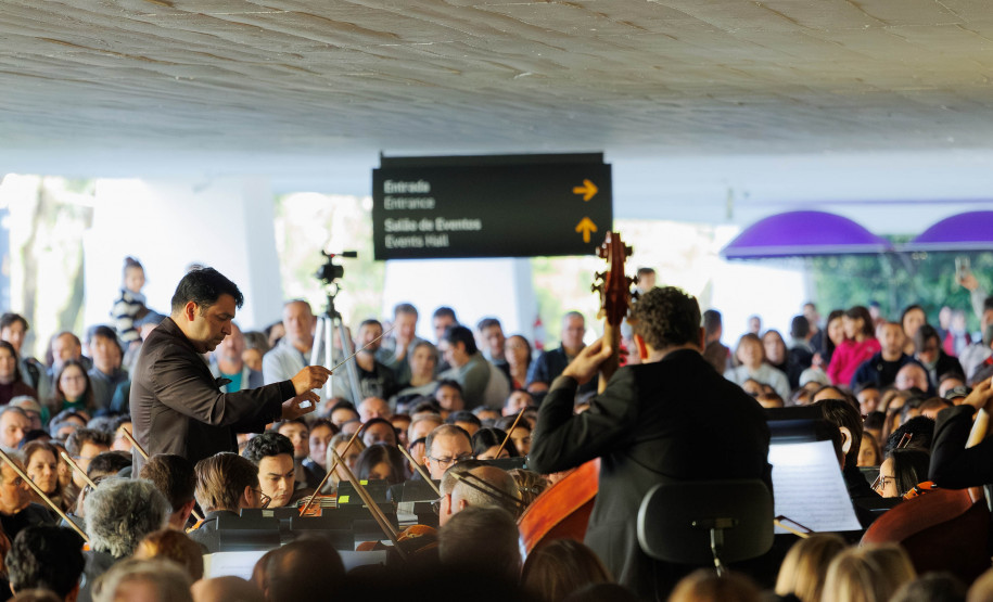 Orquestra Sinfônica do Paraná volta ao MON com quarto concerto da série Mostly Mozart