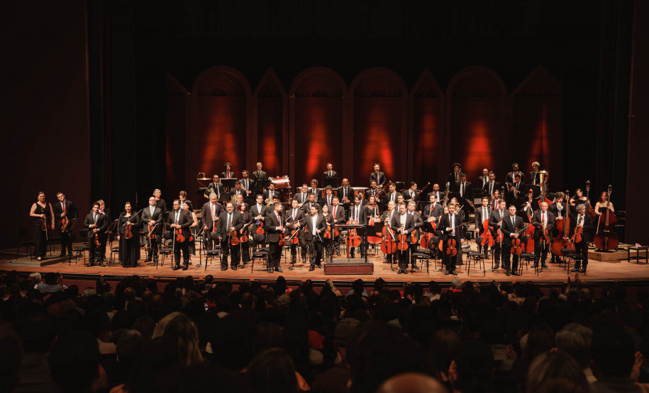 Com o tema amizade, emoção do público marca concerto da Orquestra Sinfônica do Paraná