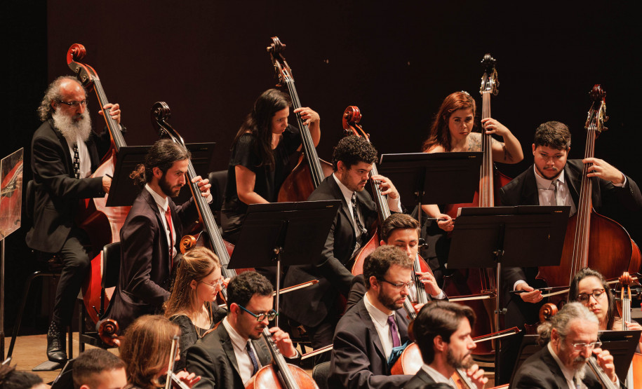 Com o tema amizade, emoção do público marca concerto da Orquestra Sinfônica do Paraná