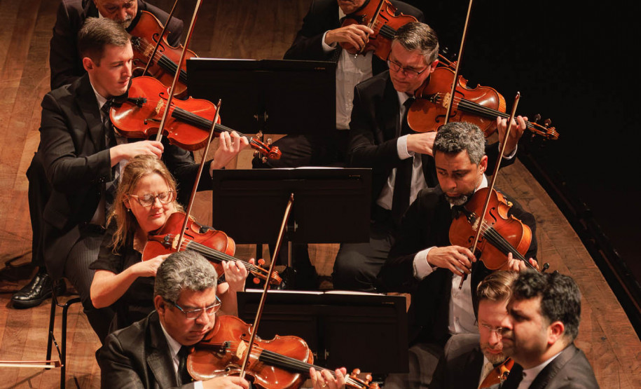 Com o tema amizade, emoção do público marca concerto da Orquestra Sinfônica do Paraná