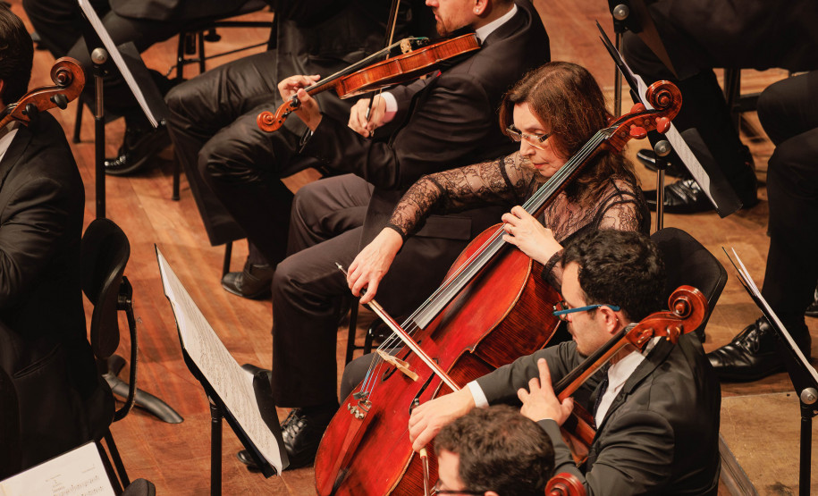 Com o tema amizade, emoção do público marca concerto da Orquestra Sinfônica do Paraná