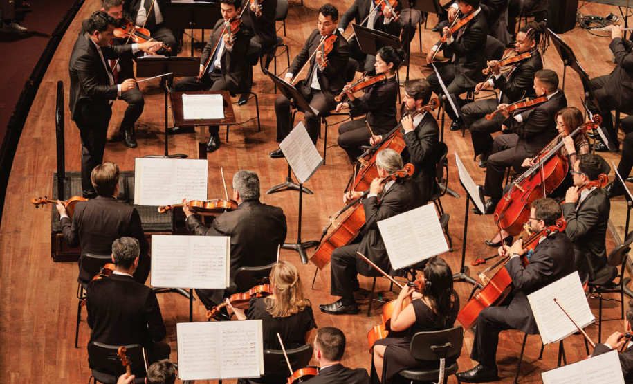 Com o tema amizade, emoção do público marca concerto da Orquestra Sinfônica do Paraná