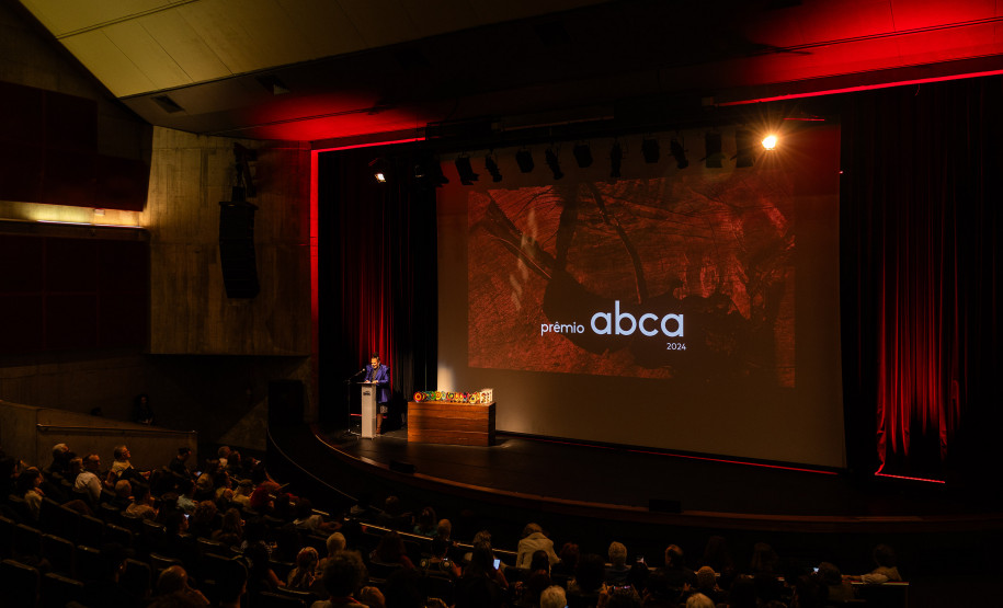 Obras de Poty: exposição do MON recebe prêmio de melhor do ano da ABCA