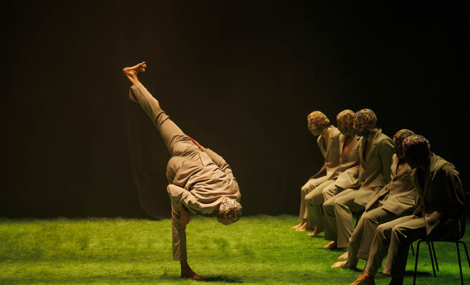Balé Teatro Guaíra: duas noites de casa cheia marcam sucesso de V.I.C.A. e Stol no Guairinha