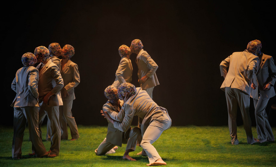 Balé Teatro Guaíra: duas noites de casa cheia marcam sucesso de V.I.C.A. e Stol no Guairinha