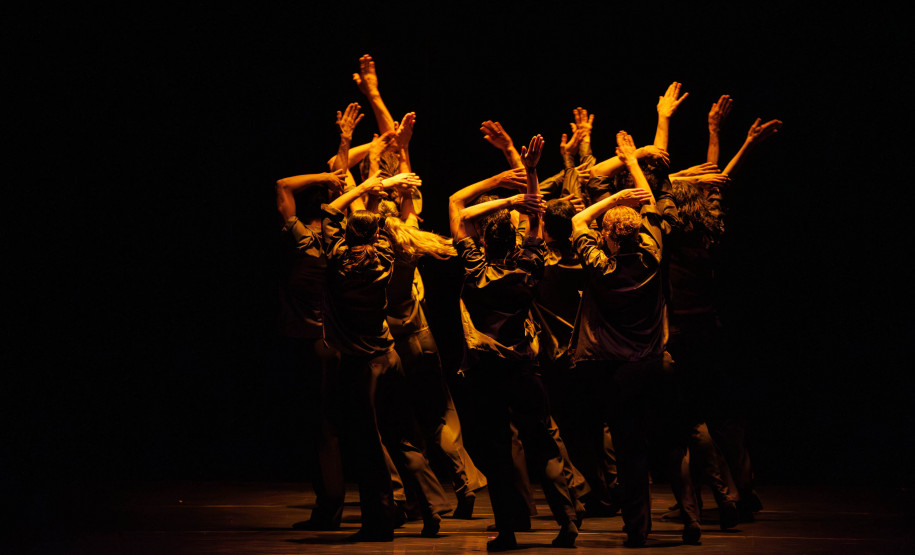 Balé Teatro Guaíra: duas noites de casa cheia marcam sucesso de V.I.C.A. e Stol no Guairinha
