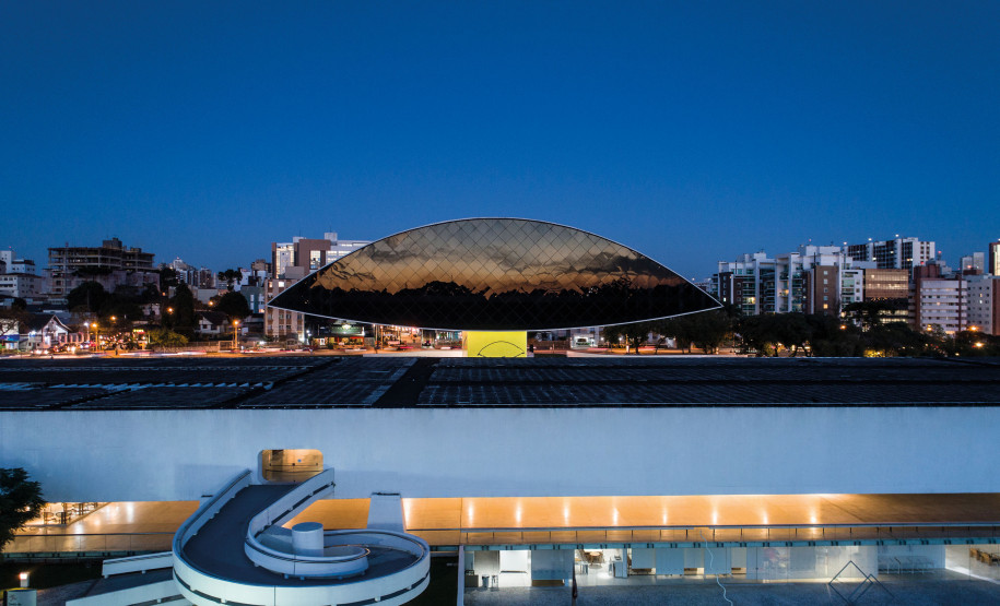 MON convida público a conhecer o museu em vistas guiadas às sextas-feiras