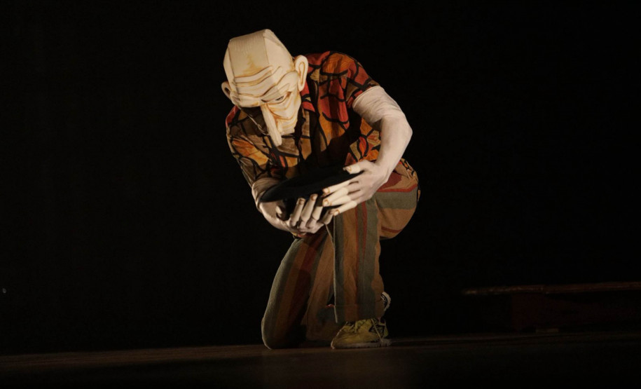 Com teatro lotado, G2 Cia. de Dança encerra 35º Festival de Cascavel