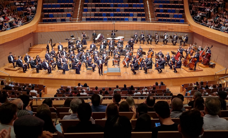 Orquestra Sinfônica do Paraná reúne mil pessoas em concerto inédito em Belo Horizonte