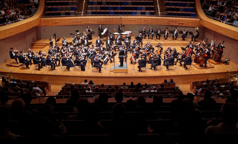 Orquestra Sinfônica do Paraná reúne mil pessoas em concerto inédito em Belo Horizonte