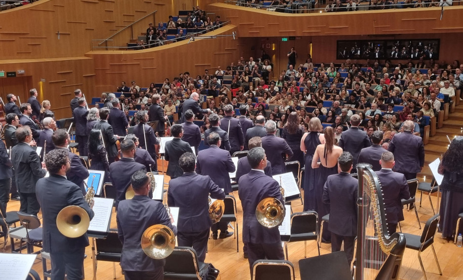 Orquestra Sinfônica do Paraná reúne mil pessoas em concerto inédito em Belo Horizonte