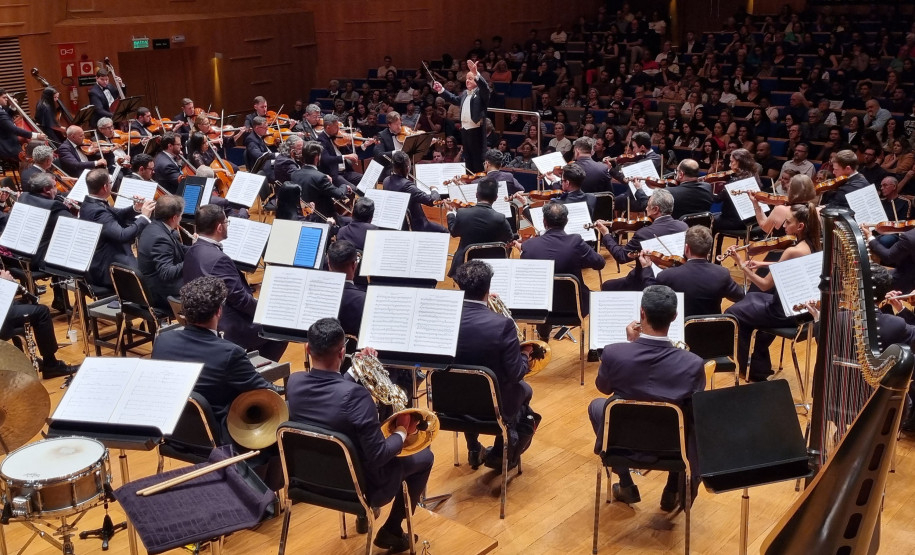 Orquestra Sinfônica do Paraná reúne mil pessoas em concerto inédito em Belo Horizonte