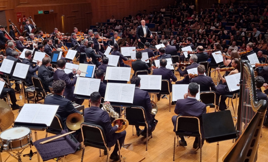 Orquestra Sinfônica do Paraná reúne mil pessoas em concerto inédito em Belo Horizonte