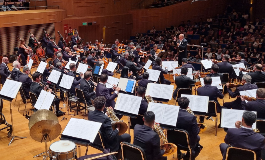 Orquestra Sinfônica do Paraná reúne mil pessoas em concerto inédito em Belo Horizonte