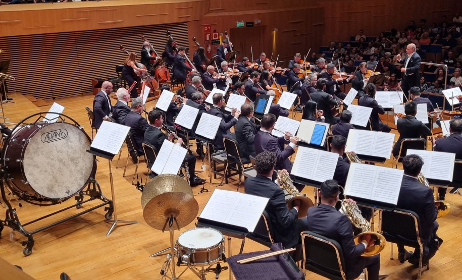 Orquestra Sinfônica do Paraná reúne mil pessoas em concerto inédito em Belo Horizonte