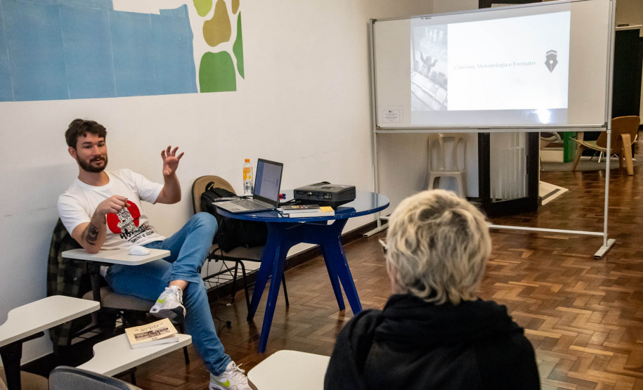 Biblioteca Pública do Paraná (BPP)   - Novas Prosas | Palestra Projeto de análise da prosa paranaense contemporânea, com Sandro Bier e Henrique Dias Pereira.