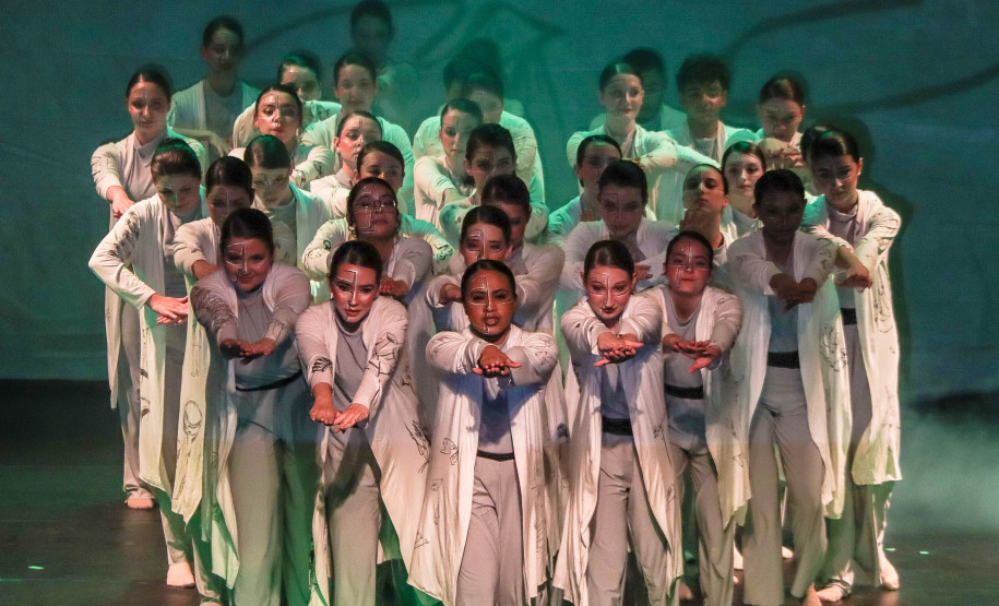 Centro Cultural Teatro Guaíra - Auditório Salvador de Ferrante (Guairinha) - PO(R)TY – Entre os dias 15 e 18 de outubro, o grupo DANCEP (Grupo de Dança Contemporânea do Colégio Estadual do Paraná) apresenta o espetáculo Po(r)ty, em homenagem ao centenário do artista paranaense Poty Lazzarotto.