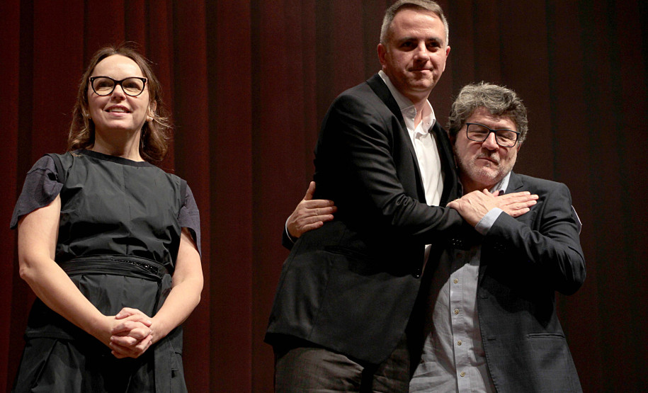 Entrega da reforma do telhado do Teatro Guaíra / parceria da AUDI - Apresentação de Ballet para 600 crianças de escolas públicas.