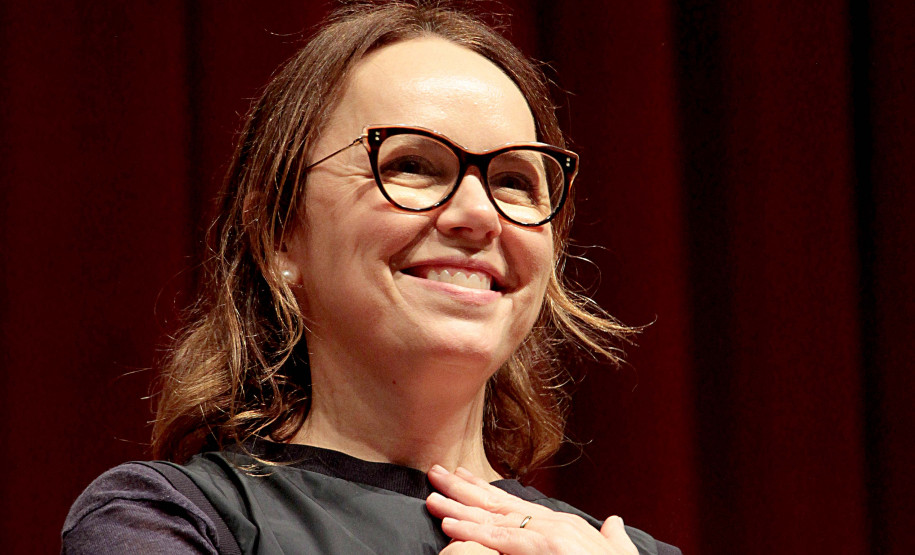 Entrega da reforma do telhado do Teatro Guaíra / parceria da AUDI - Apresentação de Ballet para 600 crianças de escolas públicas.