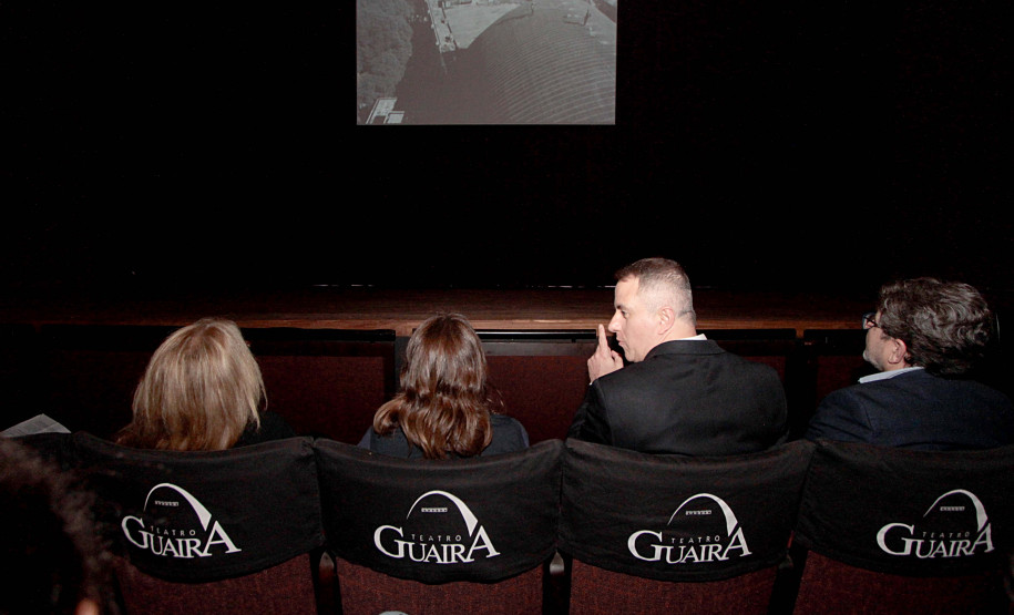 Entrega da reforma do telhado do Teatro Guaíra / parceria da AUDI - Apresentação de Ballet para 600 crianças de escolas públicas.