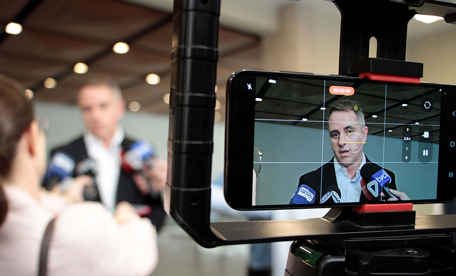 Entrega da reforma do telhado do Teatro Guaíra / parceria da AUDI - Apresentação de Ballet para 600 crianças de escolas públicas.