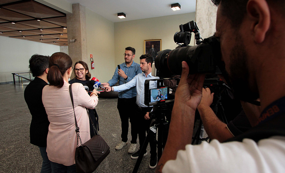 Entrega da reforma do telhado do Teatro Guaíra / parceria da AUDI - Apresentação de Ballet para 600 crianças de escolas públicas.