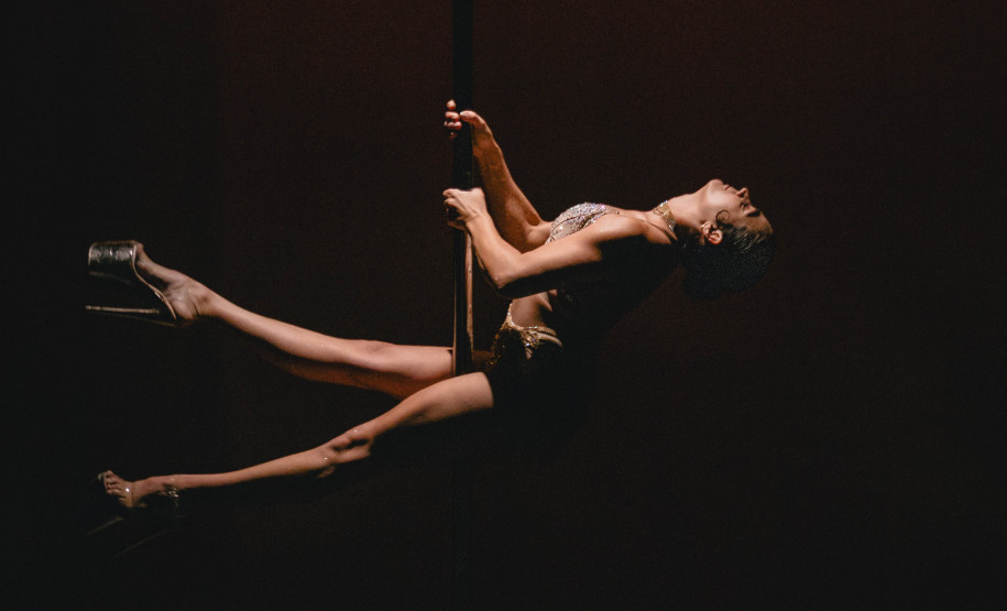 Centro Cultural Teatro Guaíra  -   Auditório Salvador de Ferrante (Guairinha) - 2.º Espetáculo – Mostra de Alunos Gravitarte – Na próxima quinta-feira (6), às 20h, o Auditório Salvador Ferrante (Guairinha) recebe a Mostra de Alunos Gravitarte, uma apresentação de pole dance e dança do Gravitarte Studio.