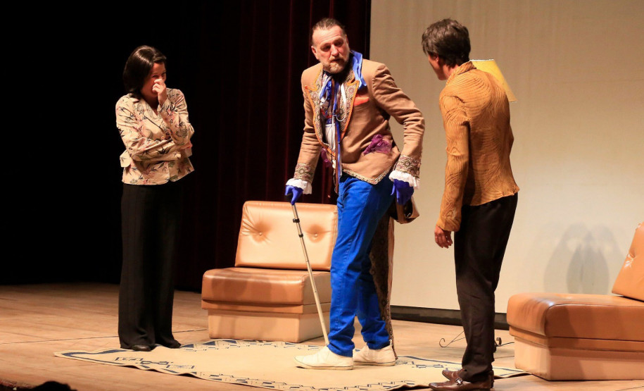 Centro Cultural Teatro Guaíra - Auditório Salvador de Ferrante (Guairinha) - A Travessia – A peça teatral “A Travessia” estreia no palco do Auditório Salvador de Ferrante (Guairinha) na quarta-feira, 29 de outubro, às 20h, trazendo ao público uma reflexão profunda e sensível sobre a aposentadoria