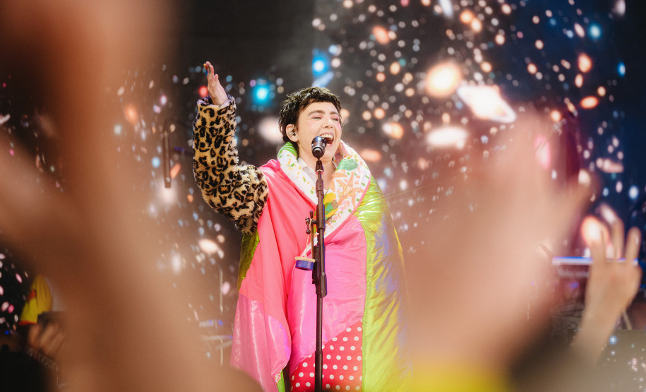 Centro Cultural Teatro Guaíra - ADRIANA PARTIMPIM – O QUARTO NO PALCO – Após 15 anos, Adriana Calcanhotto volta a viver sua personagem lúdica, Partimpim, em um show especial no Teatro Guaíra.