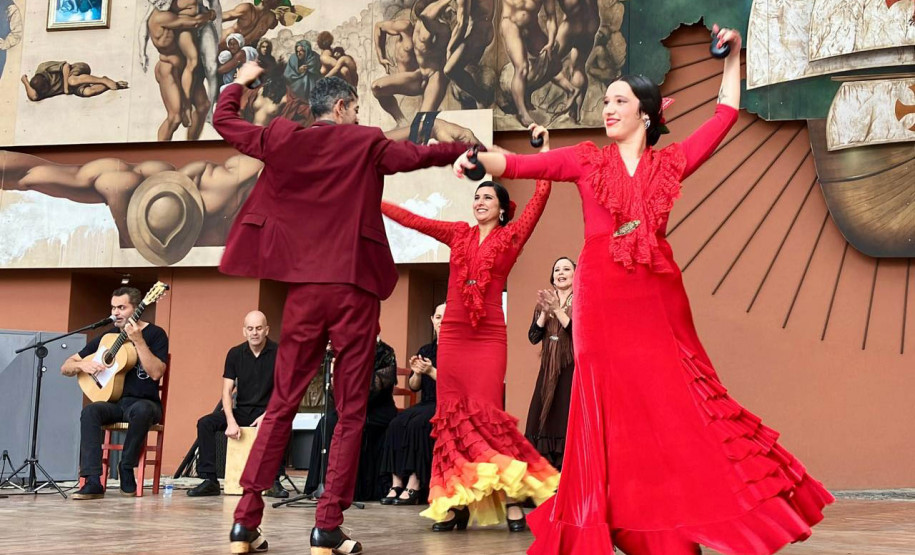 Centro Cultural Teatro Guaíra  -  Auditório Salvador de Ferrante (Guairinha) -  El Árbol – Na quarta-feira, 5 de novembro, às 20h, o Auditório Salvador Ferrante (Guairinha) recebe o espetáculo de dança e música “El Árbol”, apresentado pelo Estúdio Aire Flamenco.