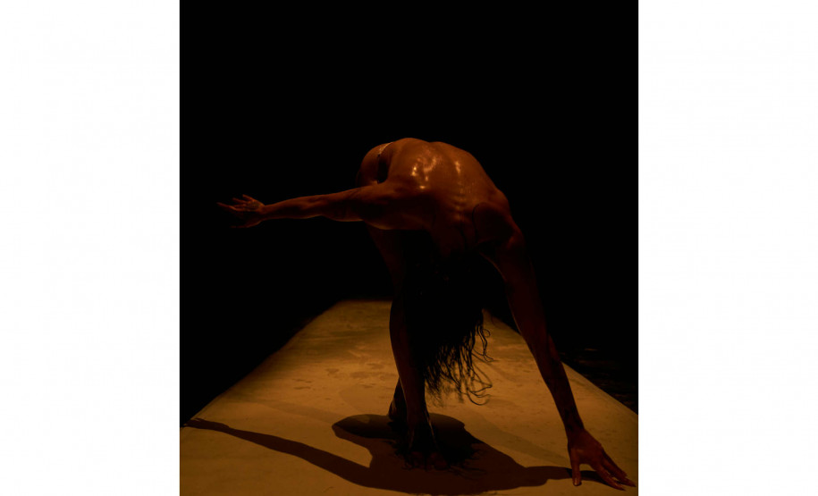 Centro Cultural Teatro Guaíra - Teatro José Maria Santos - Festival Novos Olhares – Reunindo 20 artistas da cena teatral e da dança de diferentes cidades do Paraná, o festival apresenta cenas breves e monólogos com duração entre 15 e 25minutos, valorizando novas vozes das artes cênicas no estado