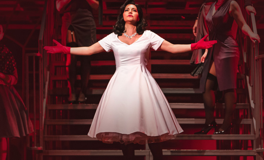 Centro Cultural Teatro Guaíra - HILDA FURACÃO, A ÓPERA – Uma das personagens mais icônicas da literatura e da teledramaturgia brasileira ganha agora uma versão operística. “Hilda Furacão, a Ópera”, adaptação do aclamado romance de Roberto Drummond, chega a Curitiba como parte de uma turnê nacional da Orquestra Ouro Preto