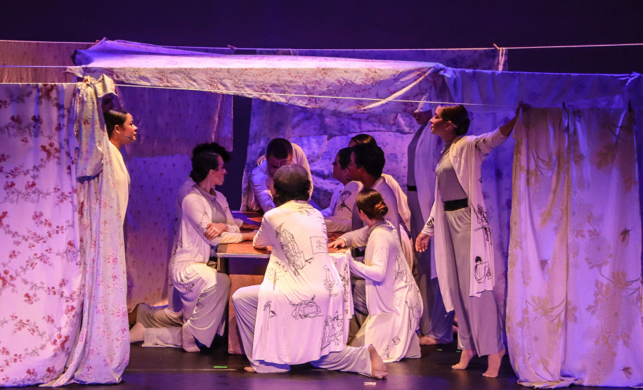 Centro Cultural Teatro Guaíra - Auditório Salvador de Ferrante (Guairinha) PO(R)TY – Até o dia 18 de outubro, o Grupo de Dança Contemporânea do Colégio Estadual do Paraná (DANCEP) apresenta o espetáculo “Po(r)ty”, em homenagem ao centenário do artista paranaense Poty Lazzarotto.