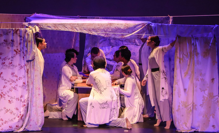 Centro Cultural Teatro Guaíra - Auditório Salvador de Ferrante (Guairinha) - PO(R)TY – De 15 a 18 de outubro (quarta a domingo), é a vez do espetáculo de dança contemporânea PO(R)TY, apresentado pelo Grupo de Dança Contemporânea do Colégio Estadual do Paraná (DANCEP)