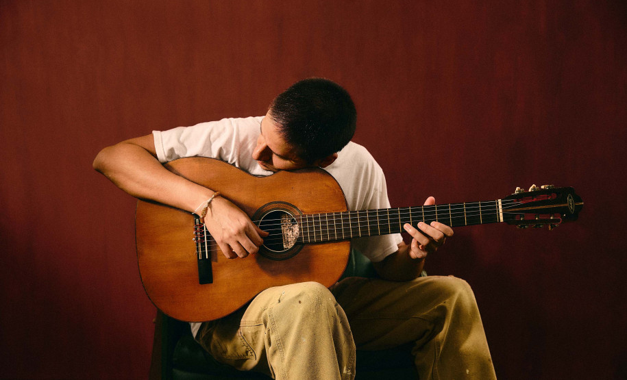 Centro Cultural Teatro Guaíra - Auditório Salvador de Ferrante (Guairinha)  -  Rubel – O cantor e compositor Rubel chega a Curitiba no domingo, 26 de outubro, no Auditório Salvador de Ferrante (Guairinha).