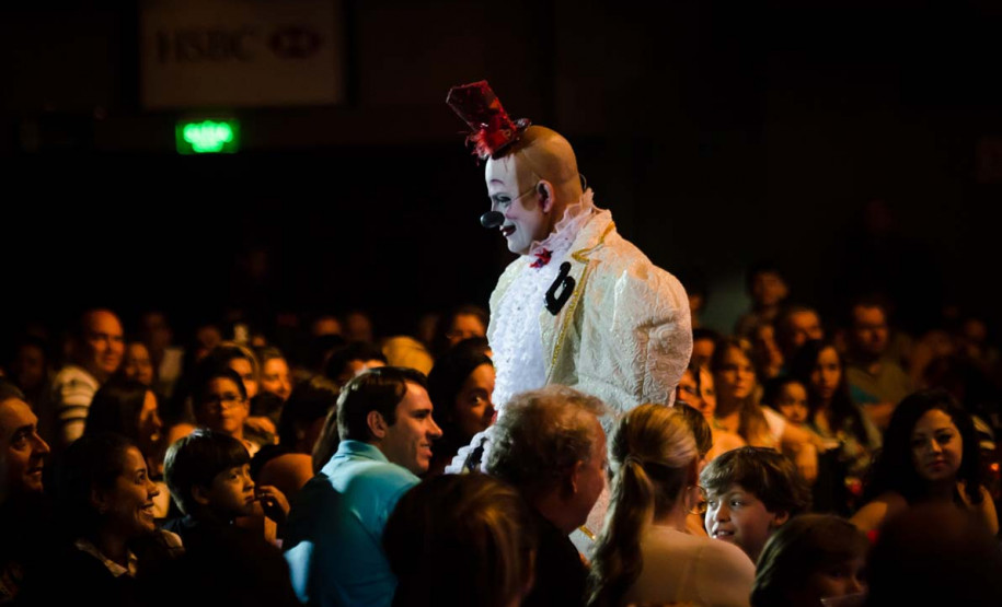 Centro Cultural Teatro Guaíra - Auditório Bento Munhoz da Rocha Neto (Guairão) - Universo Casuo – Curitiba será novamente palco de uma experiência sensorial e artística com o espetáculo Grand Spectacle du Cirque – Universo Casuo, idealizado por Marcos Casuo, ex-protagonista do mundialmente aclamado “Alegria”, do Cirque du Soleil.