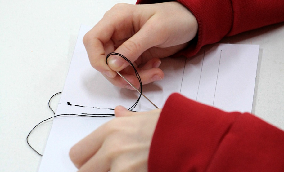 Oficinas de arte no CJAP aproximam culturas e ampliam repertório criativo de alunos