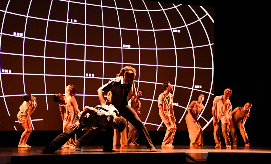 Balé Teatro Guaíra inspira novas gerações em apresentações em Ibiporã