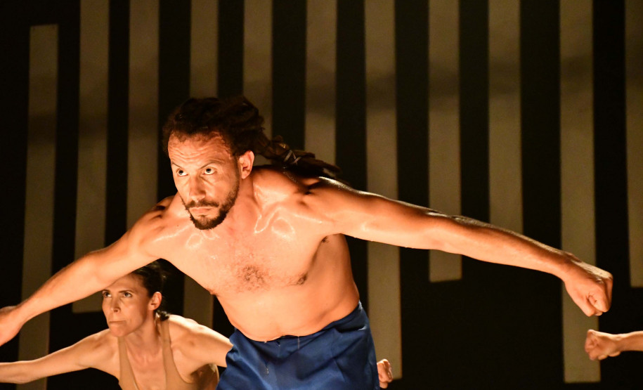 Balé Teatro Guaíra inspira novas gerações em apresentações em Ibiporã