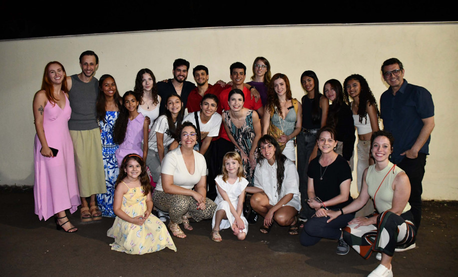 Balé Teatro Guaíra inspira novas gerações em apresentações em Ibiporã