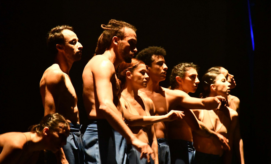 Balé Teatro Guaíra inspira novas gerações em apresentações em Ibiporã