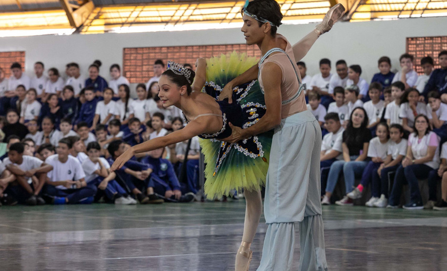 Programa Guaíra para Todos já levou arte a mais de 7.500 crianças em 2025