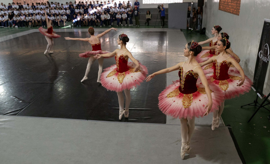 Programa Guaíra para Todos já levou arte a mais de 7.500 crianças em 2025