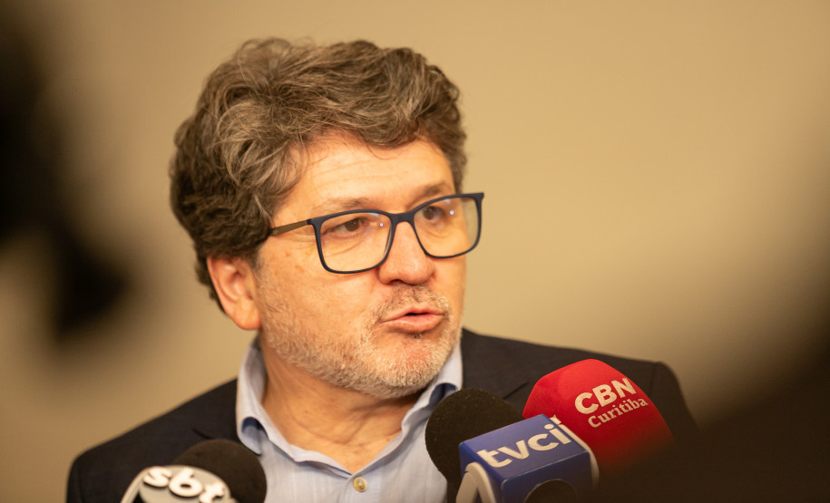 Entrega da reforma do telhado do Teatro Guaíra / parceria da AUDI - Apresentação de Ballet para 600 crianças de escolas públicas.