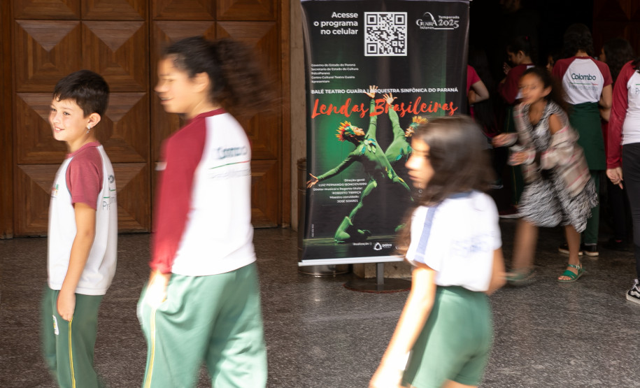 Entrega da reforma do telhado do Teatro Guaíra / parceria da AUDI - Apresentação de Ballet para 600 crianças de escolas públicas.
